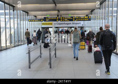 Kastrup/Copenahgen /Danemark/20 septembre 2022/ voyageurs au départ de l'aéroport international de Copehagen et arrivant à la troisième à Kastrup Copenhague Danemark. (Photo. Francis Joseph Dean/Dean photos. Banque D'Images