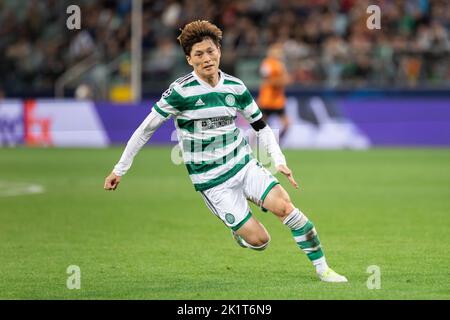 Varsovie, Pologne. 14th septembre 2022. Kyogo Furuhashi du Celtic FC vu en action lors du match du groupe de la Ligue des champions de l'UEFA entre le FC Shakhtar Donetsk et le Celtic FC au Maréchal Jozef Pilsudski Legia Warsaw Municipal Stadium.final score; FC Shakhtar Donetsk 1:1 Celtic FC. (Photo de Mikolaj Barbanell/SOPA Images/Sipa USA) crédit: SIPA USA/Alay Live News Banque D'Images