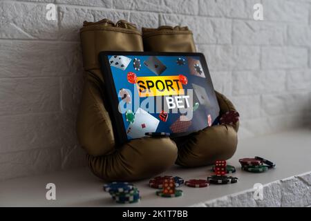 gants de boxe et smartphone avec paris. Banque D'Images