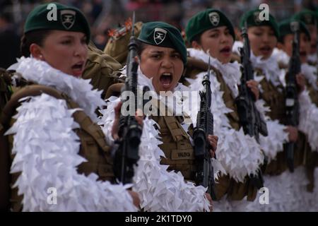 Santiago, Metropolitana, Chili. 19th septembre 2022. Les soldats des montagnes défilent pendant le défilé militaire traditionnel dans le cadre des célébrations de la journée de l'indépendance à 19 septembre 2022 à Santiago, au Chili. (Credit image: © Matias Basualdo/ZUMA Press Wire) Banque D'Images