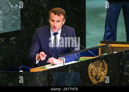 New York, États-Unis. 20th septembre 2022. Le président français Emmanuel Macron s'adresse au débat général de l'Assemblée générale des Nations Unies de 77th. Credit: Enrique Shore/Alay Live News Banque D'Images