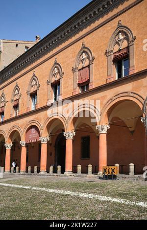 Corte Isolani Piazza Santo Stefano Bologna Italie Banque D'Images