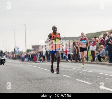 Jacob Kiplimo, coureur de fond ougandais qui a remporté le semi-marathon Great North Run de 2022. Banque D'Images