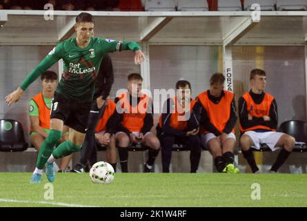 The Oval, Belfast, Irlande du Nord, Royaume-Uni. 06 septembre 2022. Toals County Antrim Shield – Glentoran 1 Lisburn Distillery 0. Footballeur de la Ligue irlandaise, joueur de Glentoran Jay Donnelly (9) en action. Banque D'Images