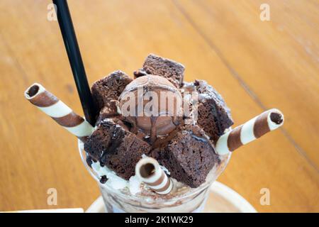 Délicieuse boisson au chocolat et à la frappe, photo de stock Banque D'Images