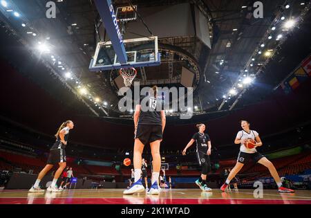 Sydney, Australie, 21 septembre 2022. L'illustration montre une session d'entraînement des chats belges avant leur premier match demain à Sydney, Australie, mercredi 21 septembre 2022. L'équipe belge de basket-ball joue l'édition 19th de la coupe du monde de basket-ball féminin FIBA 2022 en Australie, à Sydney de 22 septembre à octobre premier. BELGA PHOTO VIRGINIE LEFOUR Banque D'Images