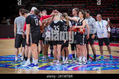 Sydney, Australie, 21 septembre 2022. Joueurs de chats belges photographiés lors d'une session d'entraînement des chats belges avant leur premier match demain à Sydney, en Australie, le mercredi 21 septembre 2022. L'équipe belge de basket-ball joue l'édition 19th de la coupe du monde de basket-ball féminin FIBA 2022 en Australie, à Sydney de 22 septembre à octobre premier. BELGA PHOTO VIRGINIE LEFOUR Banque D'Images