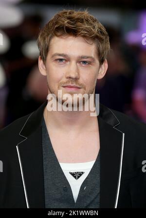 Joe Alwyn assiste à la première de Catherine appelée Birdy UK au Curzon Mayfair on 20 septembre 2022 à Londres, en Angleterre. Banque D'Images