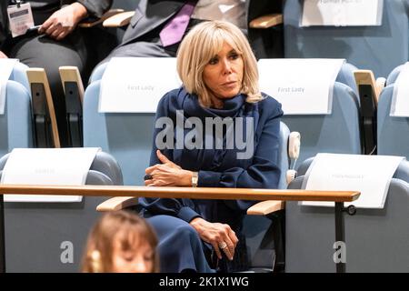 New York, New York, États-Unis. 20th septembre 2022. Brigitte Macron, première Dame de la République française s'exprime à l'Assemblée générale des Nations Unies de 77th au Siège de l'ONU (image de crédit : © Lev Radin/Pacific Press via ZUMA Press Wire) Banque D'Images