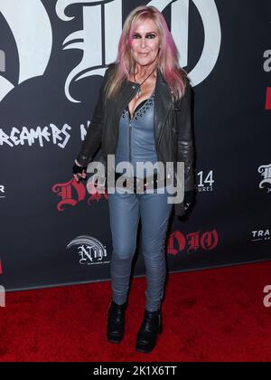 Hollywood, États-Unis. 20th septembre 2022. HOLLYWOOD, LOS ANGELES, CALIFORNIE, États-Unis - SEPTEMBRE 20 : le guitariste, chanteur et compositeur américain d'origine anglaise Lita Ford arrive à la première de Los Angeles de 9,14 photos 'DIO: Dreamers Never Die', tenue au complexe de théâtres chinois TCL 6 sur 20 septembre 2022 à Hollywood, Los Angeles, Californie, États-Unis. Le film documentaire explore la vie, la carrière et l'impact de Ronnie James Dio, le grand avant-joueur de métal lourd bien-aimé. (Photo de Xavier Collin/image Press Agency) Credit: Image Press Agency/Alay Live News Banque D'Images