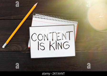 Inspiration montrer le contenu de signe est KingContent est le cœur des stratégies de marketing d'aujourd'hui. Concept Internet le contenu est le cœur de nos jours Banque D'Images