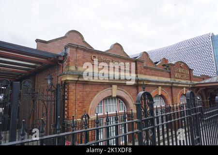 À l'extérieur de la gare de la rue Moor avec une partie du bâtiment Selfridges Banque D'Images