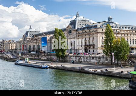 The Musée d'Orsay is a Museum & Art Gallery on the Left Bank of the Seine. Paris, France, Europe Banque D'Images