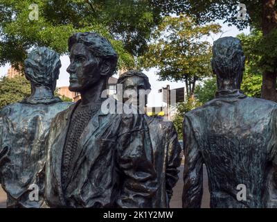 La sculpture en bronze du Quatuor par Richard Perry dans Chapel Bar Nottingham Notinghamshire Angleterre Banque D'Images