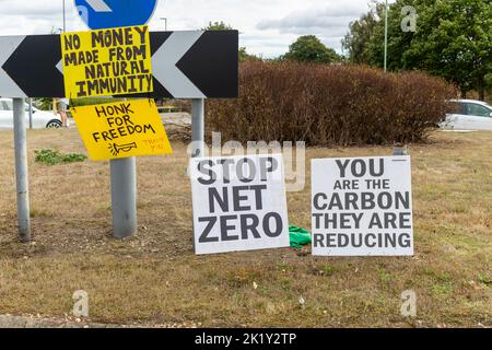 Manifestation à l'affluent rond-point, Martlesham, Suffolk, Angleterre, Royaume-Uni - Stop Net Zero, Hink for Freedom Banque D'Images