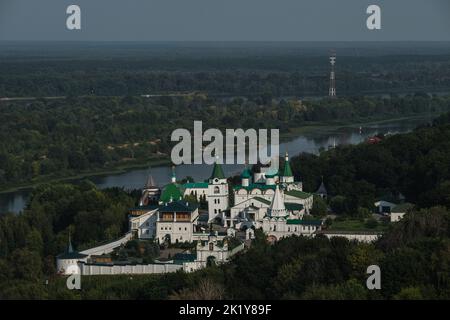 Vue de haut sur le monastère de l'Ascension à Nijni Novgorod Banque D'Images