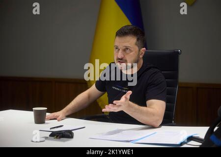 Kiev, Ukraine. 20th septembre 2022. Le président ukrainien Volodymyr Zelenskyy prononce un discours à l’initiative mondiale Clinton via une vidéo à distance du palais Mariinsky, 20 septembre 2022, à Kiev, en Ukraine. Credit: Bureau de presse présidentiel ukrainien/Présidence ukrainienne/Alamy Live News Banque D'Images