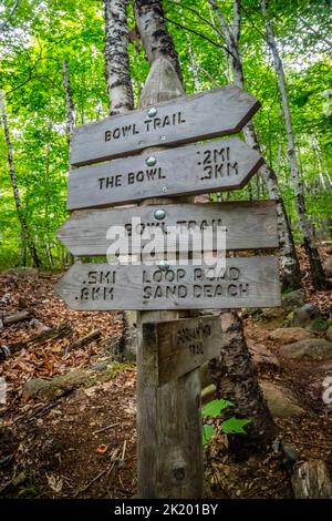 Une description de la piste dans l'Acadia National Park, Maine Banque D'Images