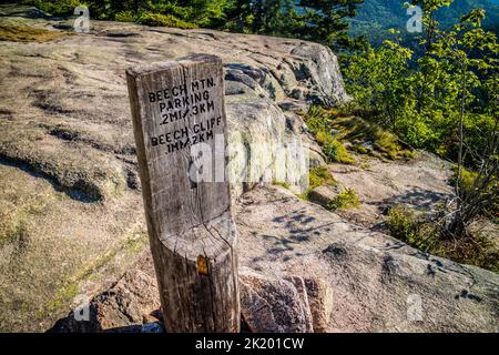 Une description de la piste dans l'Acadia National Park, Maine Banque D'Images