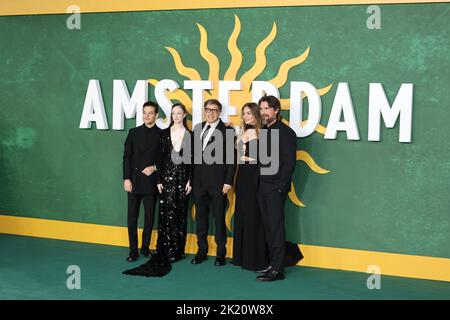 Rami Malek, Andrea Riseborough, David O. Russell, Margot Robbie et Christian Bale, première européenne à Amsterdam, Leicester Square, Londres, Royaume-Uni, 21 sept Banque D'Images