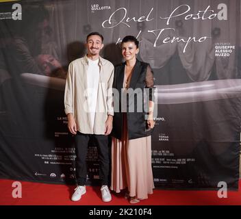 Naples, Italie. 20th septembre 2022. La présentation à la presse du film "quel posto nel tempo" a eu lieu à Naples au cinéma Modernissimo le jour de la maladie d'Alzheimer avec Leo Gullotta avec le réalisateur Giuseppe Alessio Nuzzo et Giovanna Rei, Tina Femiano et Gigi Savoia (photo de Sonia Brandolone/Pacific Press) Crédit : Pacific Press Media production Corp./Alay Live News Banque D'Images