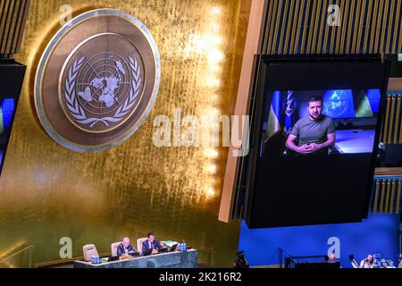 New York, États-Unis. 21st septembre 2022. Volodymyr Zelenskyy, Président de l'Ukraine, s'adresse au débat général de l'Assemblée générale des Nations Unies de 77th dans un message vidéo. Credit: Enrique Shore/Alay Live News Banque D'Images