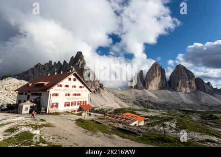 locatelli hut au tre cime en italie Banque D'Images