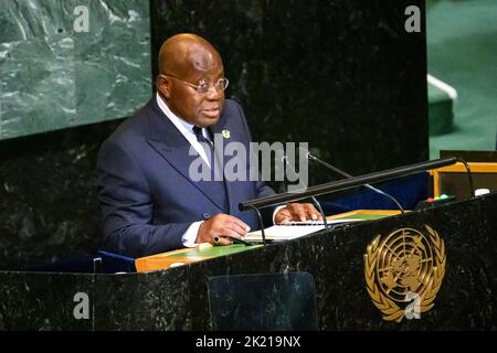 New York, États-Unis. 21st septembre 2022. Nana Addo Dankwa Akufo-Addo, Présidente de la République du Ghana, prend la parole lors du débat général de l'Assemblée générale des Nations Unies de 77th. Credit: Enrique Shore/Alay Live News Banque D'Images