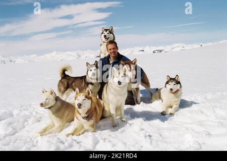 PAUL WALKER, chiens, huit CI-DESSOUS, 2006 Banque D'Images