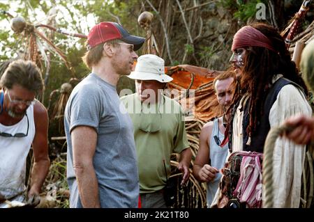 JERRY BRUCKHEIMER, Johnny Depp, PIRATES DES CARAÏBES : DEAD MAN'S CHEST, 2006 Banque D'Images