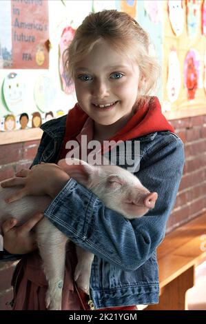 DAKOTA FANNING, Wilbur, CHARLOTTE'S WEB, 2006 Banque D'Images