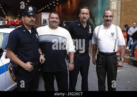 MICHAEL PENA, WILLIAM JIMENO, NICOLAS CAGE, John MCLOUGHLIN, WORLD TRADE CENTER, 2006 Banque D'Images