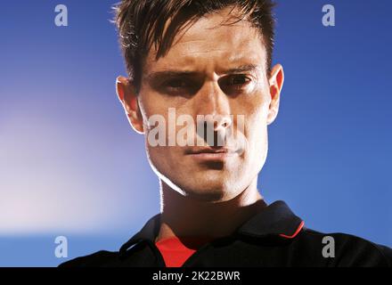 HES un concurrent sérieux. Portrait d'un jeune footballeur élégant. Banque D'Images