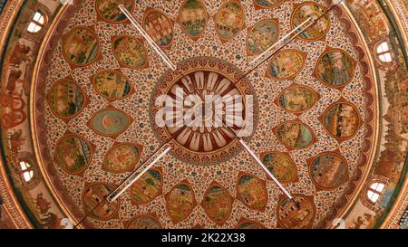 Peinture ancienne sur le céilling du temple de Bhandeshwar Jain, Bikaner, Rajasthan, Inde. Banque D'Images