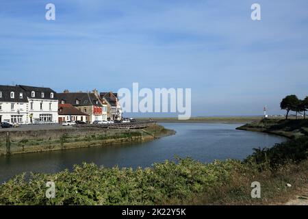 Vue sur la rivière somme et le Quai Blavet depuis le Quai digne Nord, Saint Valery sur somme, somme, Picardie, hauts de France, France Banque D'Images