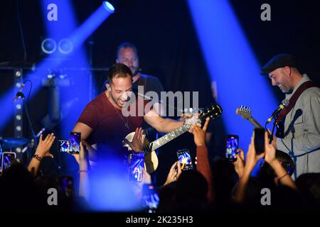 Paris, France, 21 septembre 2022. Le chanteur anglais James Morrison se présente en direct sur scène au théâtre Trianon à Paris, en France, sur 21 septembre 2022. Photo de Christophe Meng/ABACAPRESS.COM Banque D'Images