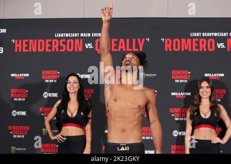 Dublin, Irlande. 22nd septembre 2022. #3-Benson Henderson (29-11) pèse à 155,4 lbs crédit: DC PIX crédit: DaN Cooke/Alay Live News Banque D'Images