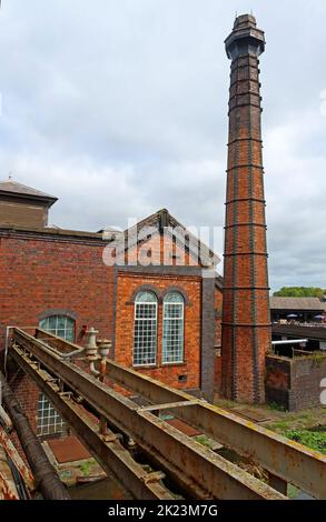 Port d'Ellesmere, canal bassin pumphouse et cheminée, Cheshire, Angleterre, Royaume-Uni, CH65 4FW Banque D'Images