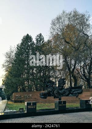 ALMATY, KAZAKHSTAN - 8 NOVEMBRE 2019 : Parc de 28 gardes Panfilov à Almaty, Kazakhstan. Banque D'Images