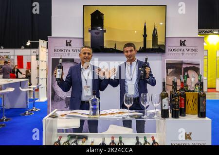 Cracovie, Pologne - 5 novembre 2021: Salon international du vin ENOEXPO à Cracovie.Les producteurs de vin du monde entier rencontrent les importateurs dis Banque D'Images