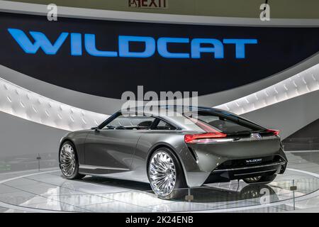 DETROIT, MI/États-Unis - le 15 SEPTEMBRE 2022 : une voiture prototype Wildcat EV de Buick au salon international de l'auto de Detroit (NAIAS). Banque D'Images