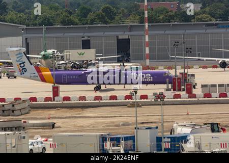 Düsseldorf, NRW, Allemagne - 18 juin 2019 : l'avion Flybe part de l'aéroport international de Düsseldorf Banque D'Images