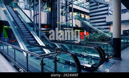 Dortmund, Allemagne - 04 janvier 2022 : terminal de l'aéroport de Dortmund en Allemagne. Banque D'Images