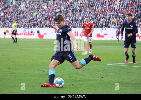 Fredrik Bjørkan (Hertha BSC Berlin) im Spiel der 1. FBL: 21-22: 24. Sptg. SC Freiburg contre Hertha BSC Berlin la RÉGLEMENTATION DFL INTERDIT TOUTE UTILISATION DE PHOT Banque D'Images