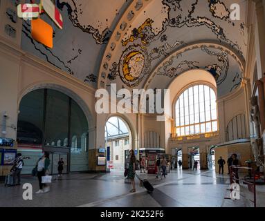 Luxembourg, mai 2022. Vue sur le hall central de la gare Banque D'Images