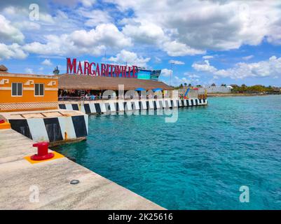 Cozumel, Mexique - 04 mai 2022: Le café au port de Cozumel lors d'une des croisières dans les Caraïbes occidentales à Cozumel, Mexique Banque D'Images