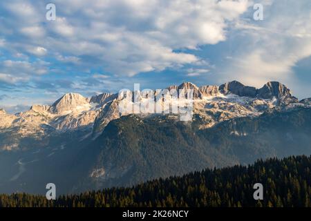 Dolomites sur la frontière italienne et slovène autour de la montagne Monte Ursic Avec 2541 m dans les Alpes Juliennes Banque D'Images