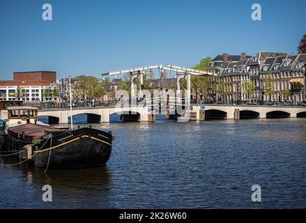 De magere brug ou ‘pont de shinny’, Amsterdam Banque D'Images