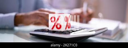 Pourcentage de l'impôt sur les sociétés et du taux d'intérêt Banque D'Images