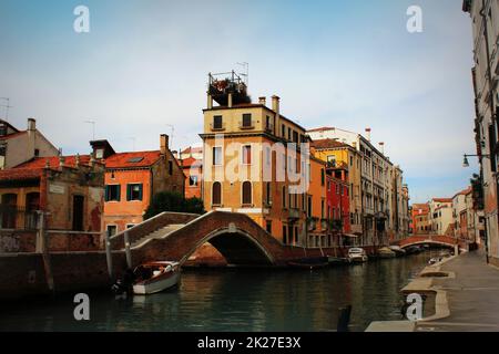 Vue sur la Fondamenta pont Briati à Venise, Italie Banque D'Images